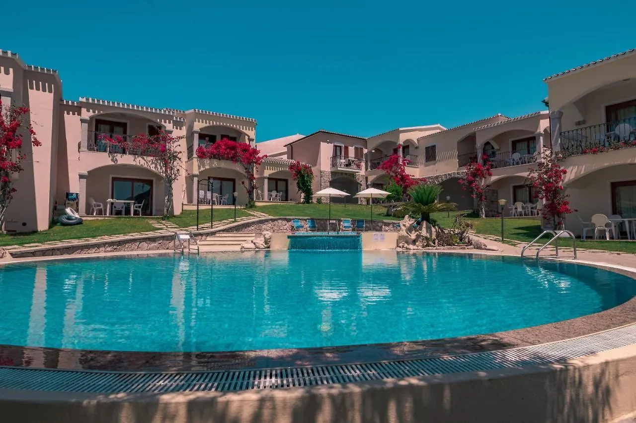 The Fantastic Residenza Badus 1 Bedroom Apartment Sleeps 4 No0810 Badesi
