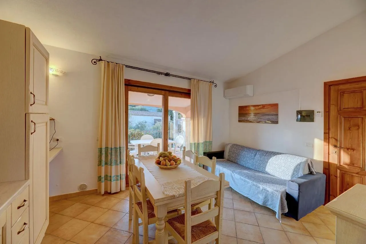 The Fantastic Residenza Badus 1 Bedroom Apartment Sleeps 4 No0810 Badesi 0*,  Italia