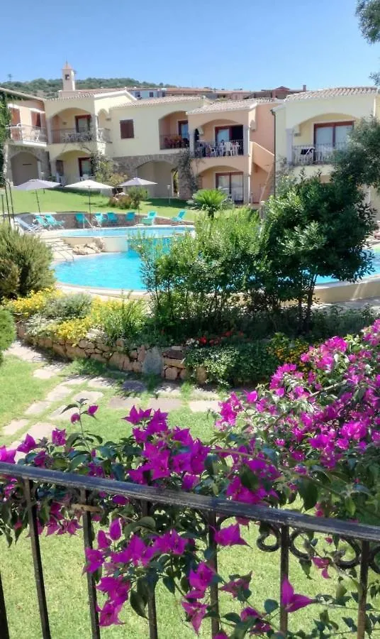 The Fantastic Residenza Badus 1 Bedroom Apartment Sleeps 4 No0810 Badesi 0*,