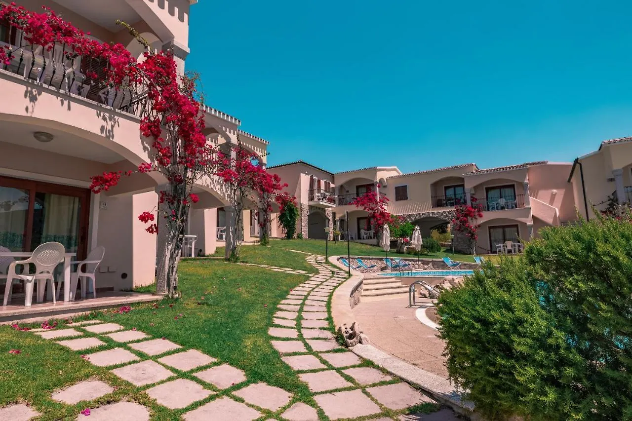 The Fantastic Residenza Badus 1 Bedroom Apartment Sleeps 4 No0810 Badesi Italia