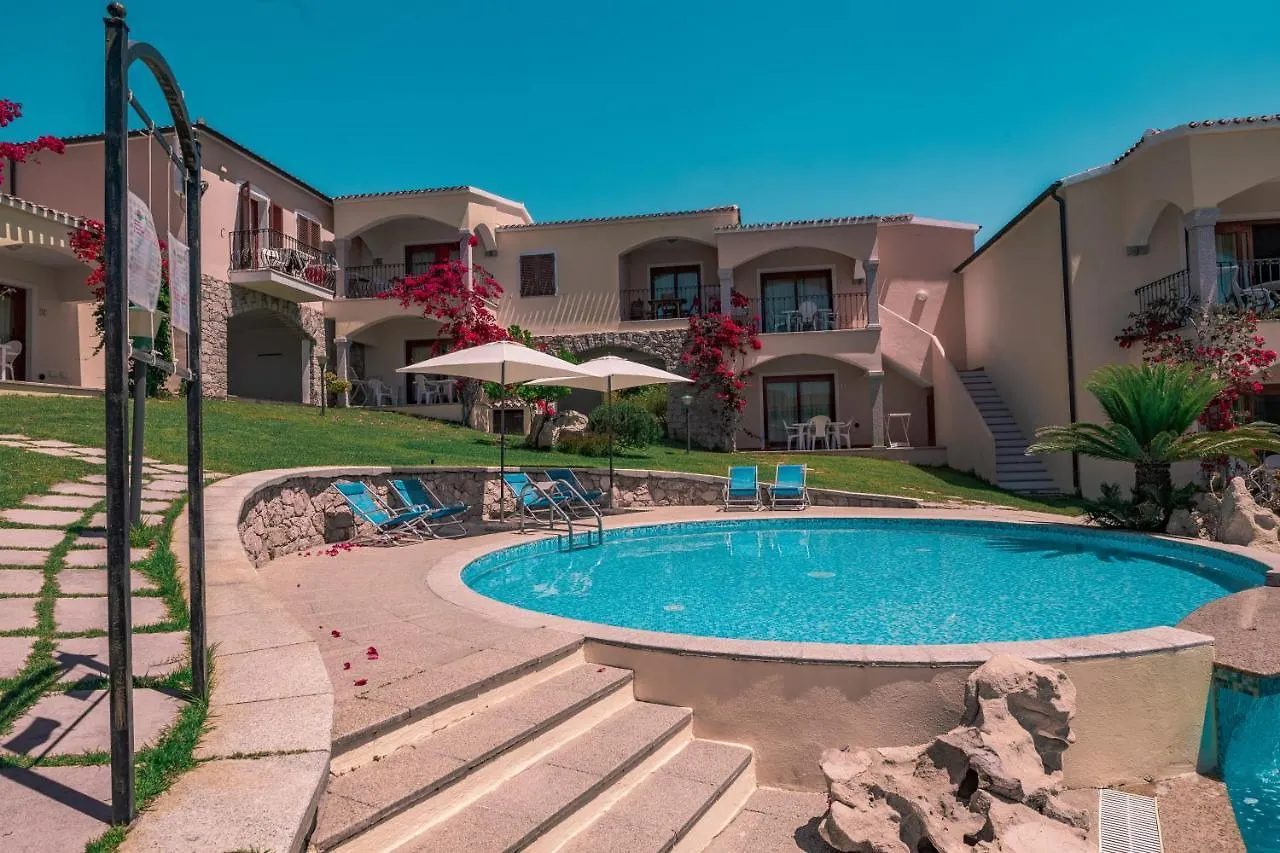 The Fantastic Residenza Badus 1 Bedroom Apartment Sleeps 4 No0810 Badesi